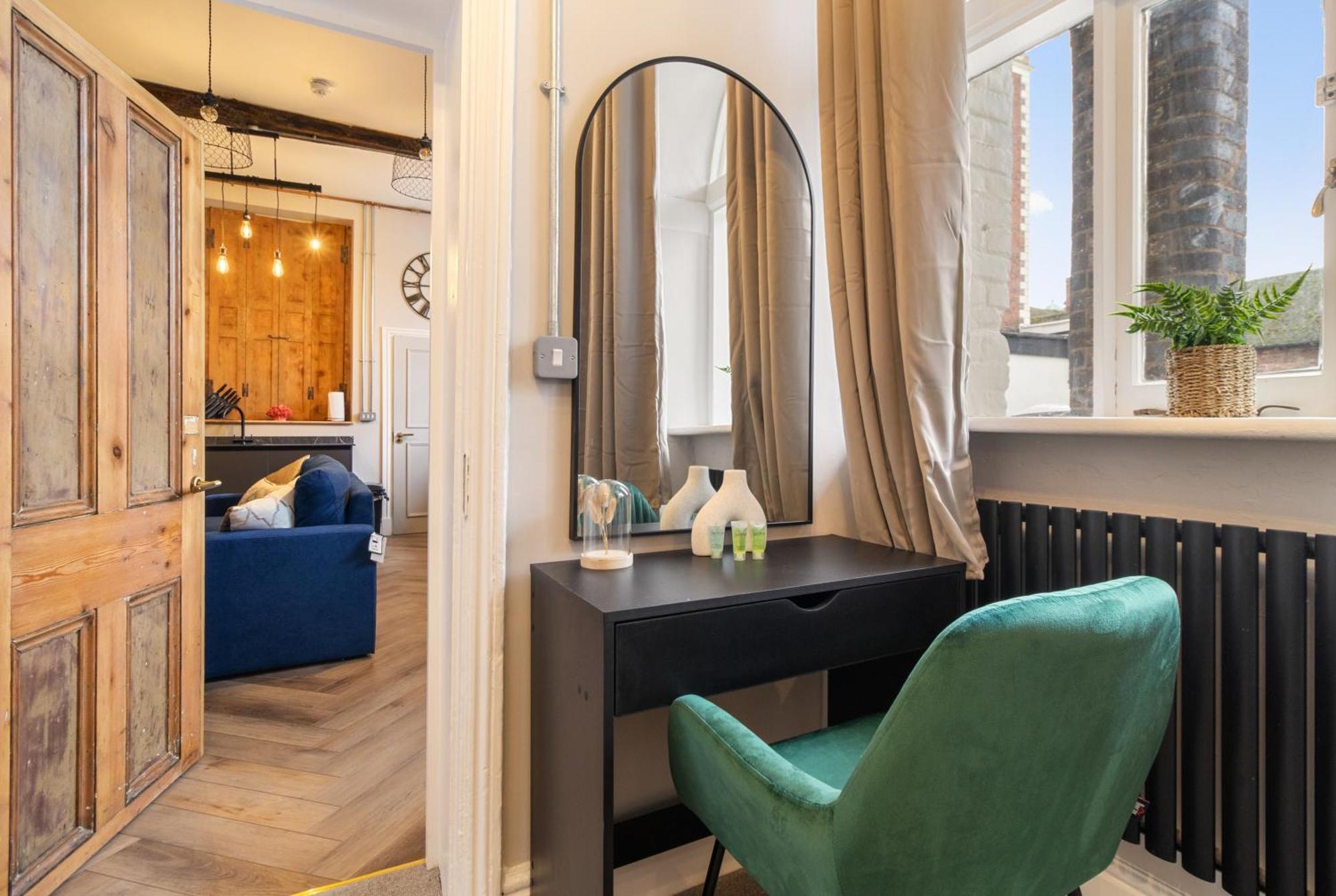 Whiskawaystays - Shaw Mews - Apartment 3 وورسيستير المظهر الخارجي الصورة